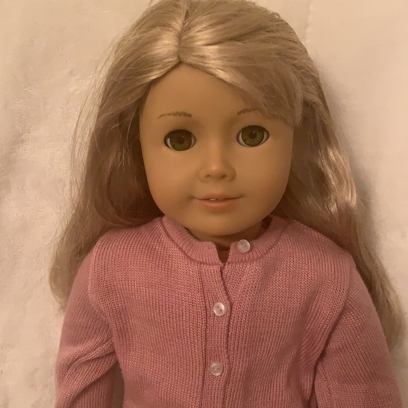 American Girl Doll. Excellent Condition. - Picture 2 of 4